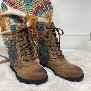Sorel Lexie Wedge Boot Waterproof Winter Heel Sz 8